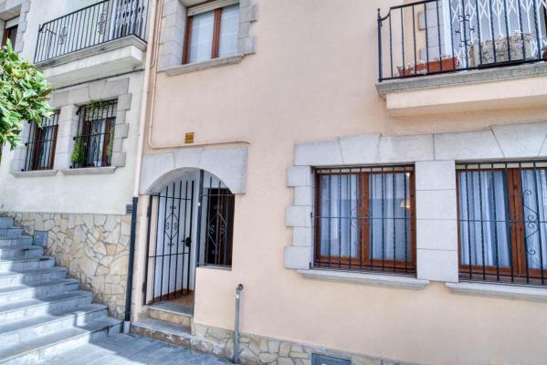 Spanje ~ Cataloni ~ Gerona ~ Costa Brava ~ Kust - Geschakelde woning