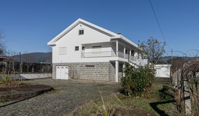 Portugal ~ Viana do Castelo ~ Ponte de Lima - Haus