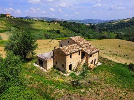 Landhuis te koop in Itali - Marken / Marche - Montedinove -  195.000