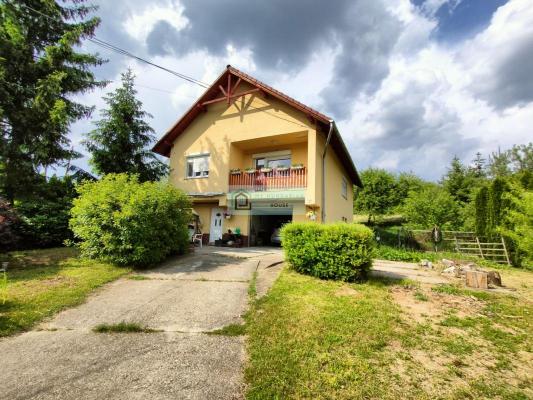 Hongarije ~ Eger-Tokaj (Noord) ~ Borsod-Abaj-Zempln - Woonhuis