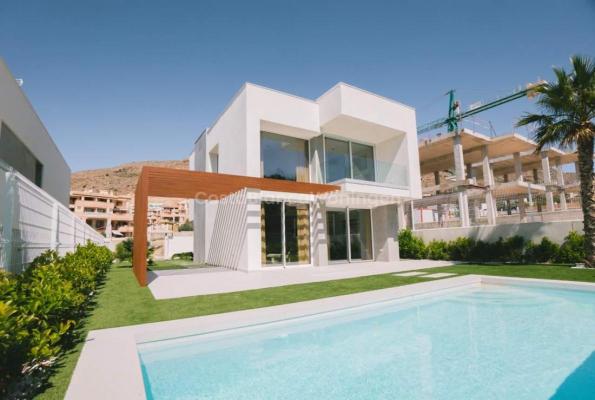 Villa te koop in Spanje - Valencia (Regio) - Costa Blanca - Benidorm -  810.000