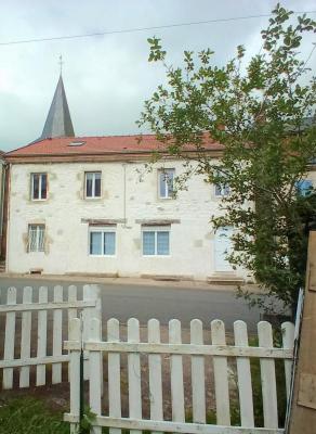 Overige te koop in Frankrijk - Auvergne - Puy-de-Dme - Espinasse -  76.000