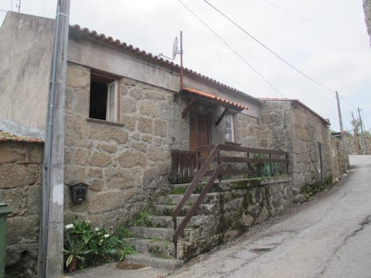 Overige te koop in Portugal - Viseu - Santa Comba Do - Pinheiro de zere -  49.000