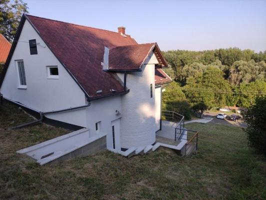 Hongarije ~ Pannonia (West) ~ Baranya (Pcs) - Vakantiehuis