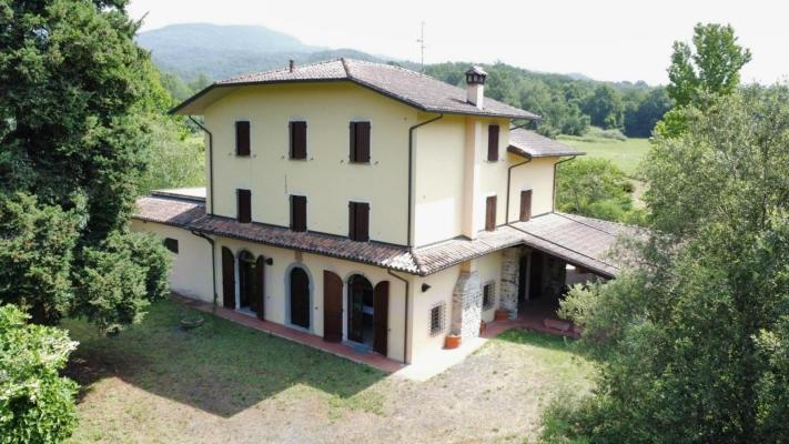 (Woon)boerderij te koop in Itali - Toscane - Villafranca in Lunigiana -  890.000