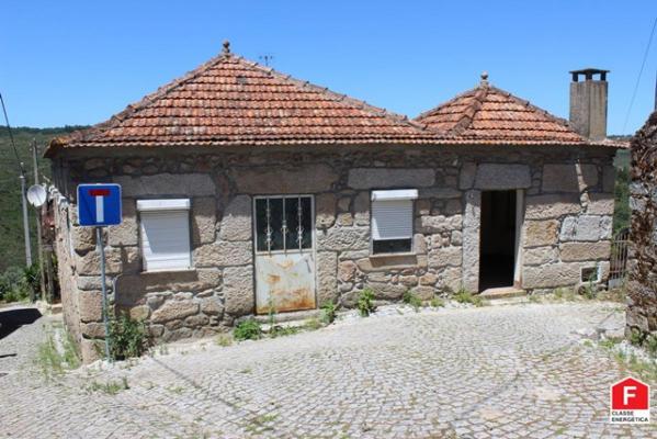 Portugal ~ Centro ~ Guarda ~ Seia - Woonhuis