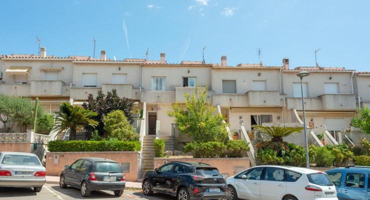 Spanje ~ Cataloni ~ Gerona ~ Costa Brava ~ Kust - Geschakelde woning