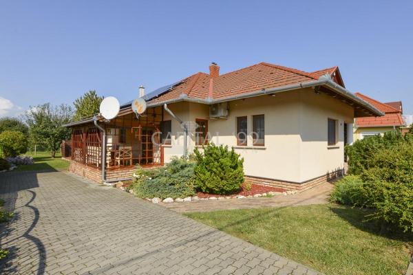 Villa for sale in Hungary - Pannonia (West) - Balaton - Balatonbereny -  514.000