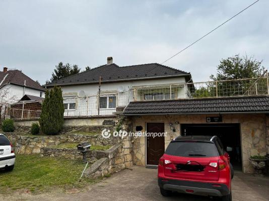 Hongarije ~ Eger-Tokaj (Noord) ~ Heves (Eger) - Woonhuis
