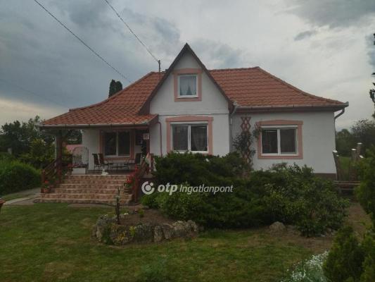 Woonhuis te koop in Hongarije - Eger-Tokaj (Noord) - Heves (Eger) - Mikfalva -  95.000
