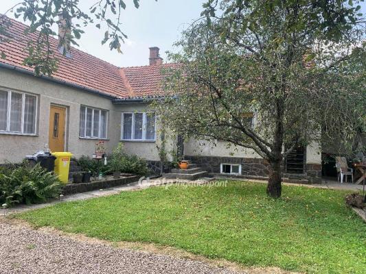 Hongarije ~ Eger-Tokaj (Noord) ~ Heves (Eger) - Woonhuis