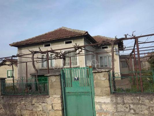Woonhuis te koop in Bulgarije - NoordOost - Kardam -  24.000