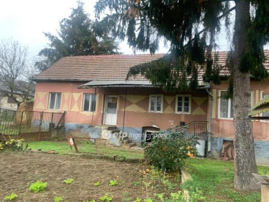 Hongarije ~ Eger-Tokaj (Noord) ~ Heves (Eger) - Woonhuis