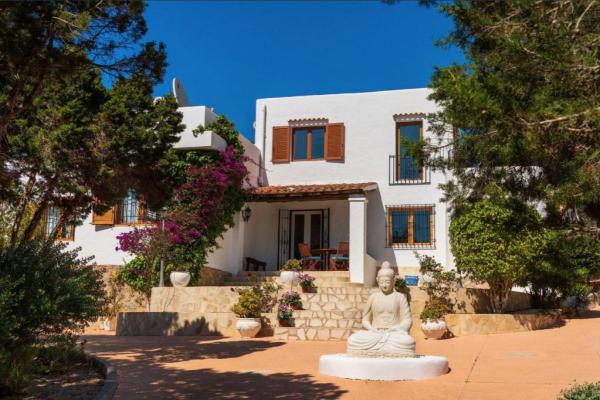 Villa te koop in Spanje - Balearen - Ibiza - Cala Gracio -  0