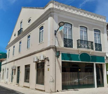 Hotel / Rest. / Caf for sale in Portugal - Leiria - Marinha Grande -  980.000