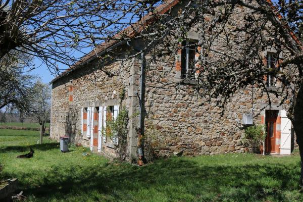 Frankrijk ~ Auvergne ~ 15 - Cantal - Maison en pierre