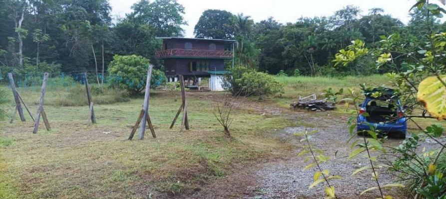 Estate for sale in Suriname - Commewijne - Siparibabo -  90.000