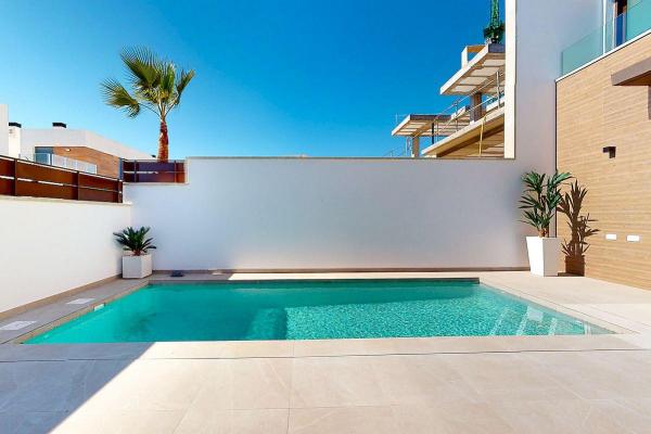 Villa te koop in Spanje - Valencia (Regio) - Costa Blanca - Alicante -  350.000