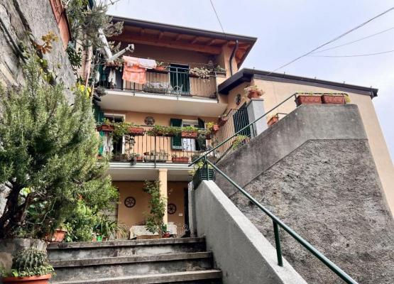 Woonhuis te koop in Itali - Comomeer - Carate Urio -  360.000