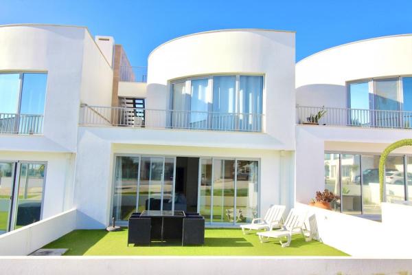 Portugal ~ Algarve - Faro ~ Olho - Terraced House