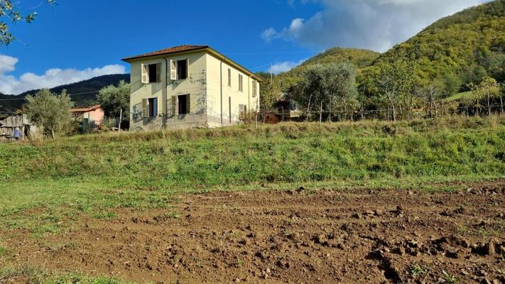 Landhuis te koop in Itali - Toscane - Casola in Lunigiana -  215.000