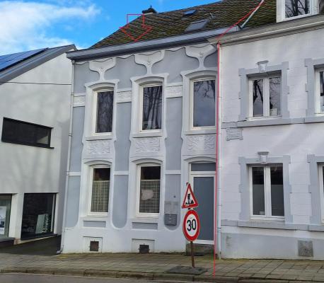 Belgium ~ Walloni ~ Prov. Luik - Corner house