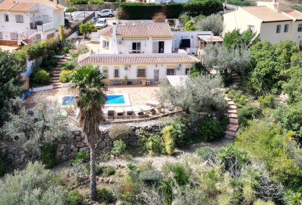 Villa te koop in Spanje - Andalusi - Mlaga - Alcaucin -  335.000