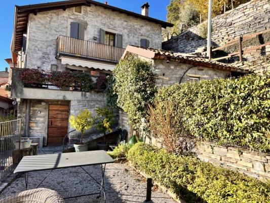 Woonhuis te koop in Itali - Comomeer - Moltrasio -  700.000