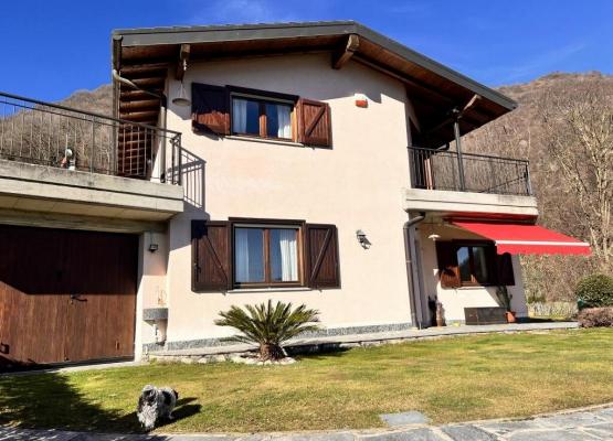 Villa te koop in Itali - Comomeer - Argegno -  695.000
