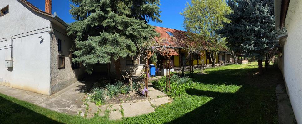 Meergezinswoning te koop in Hongarije - Pannonia (West) - Baranya (Pcs) - Sikls -  176.000