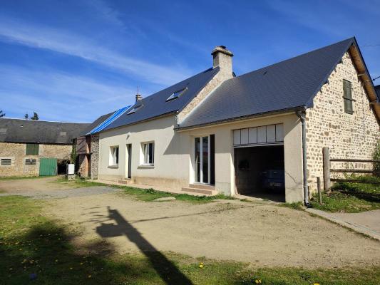 Landgoed te koop in Frankrijk - Pays de la Loire - Mayenne - PRE EN PAIL -  252.000