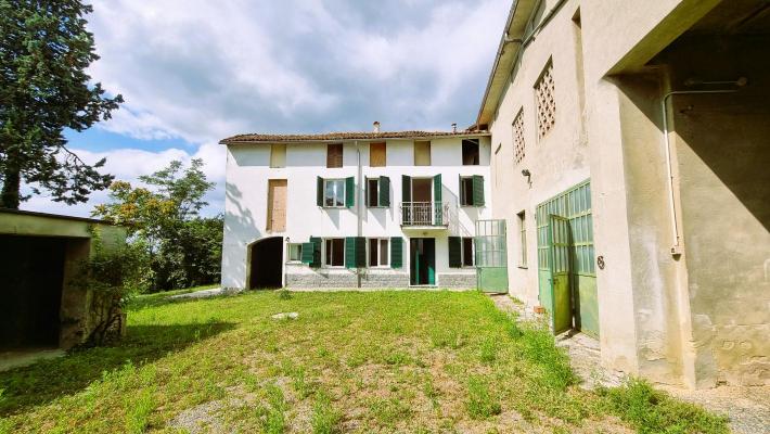 Stadswoning te koop in Itali - Piemonte - Castel Rocchero -  92.000