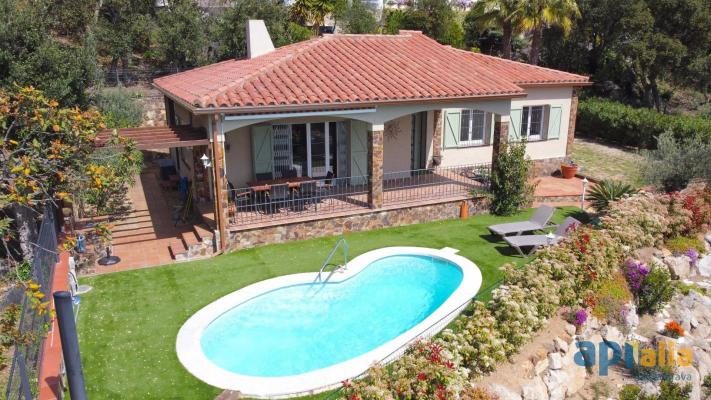 Villa te koop in Spanje - Cataloni - Costa Brava - Santa Cristina D`aro -  545.000