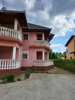 Resort te koop in Hongarije - Pannonia (West) - Balaton - Fill in: place name -  100.000