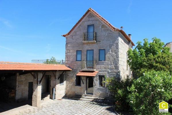 Woonhuis te koop in Portugal - Guarda - Seia - Tourais -  185.000