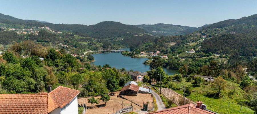 Portugal ~ Viseu ~ Oliveira de Frades - Woonhuis