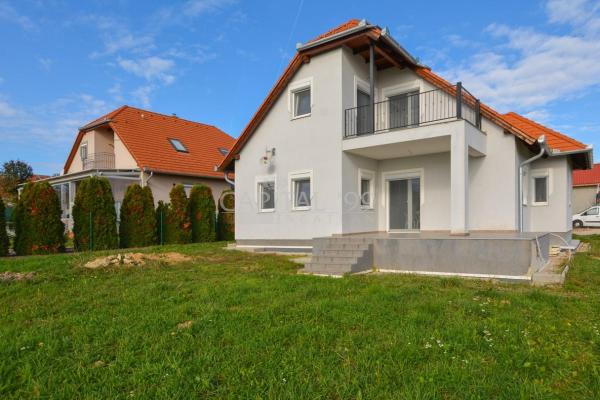 Hongarije ~ Pannonia (West) ~ Balaton - Villa