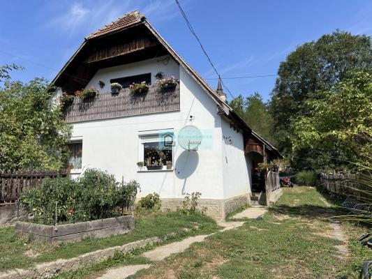 Hongarije ~ Eger-Tokaj (Noord) ~ Borsod-Abaj-Zempln - Woonhuis