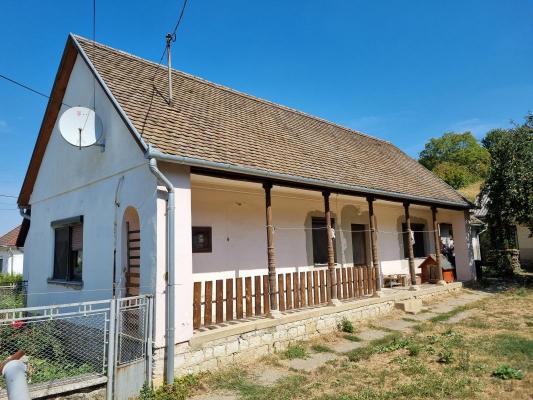 Hongarije ~ Pannonia (West) ~ Baranya (Pcs) - (Woon)boerderij