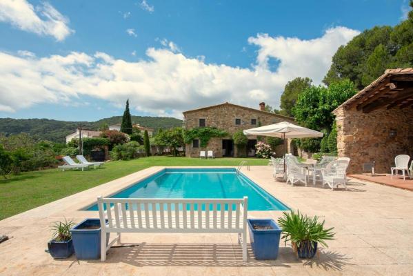 Spanje ~ Cataloni ~ Gerona ~ Costa Brava ~ Kust - Landhuis Finca