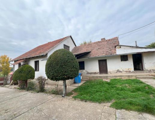 Hongarije ~ Pannonia (West) ~ Baranya (Pcs) - (Woon)boerderij
