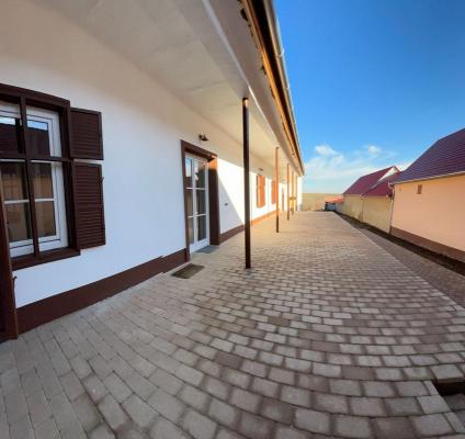 Hongarije ~ Pannonia (West) ~ Baranya (Pcs) - (Woon)boerderij
