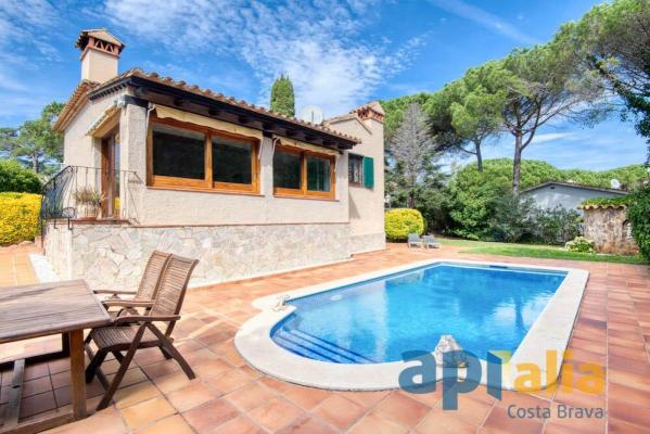 Chalet te koop in Spanje - Cataloni - Costa Brava - Santa Cristina D`aro -  545.000