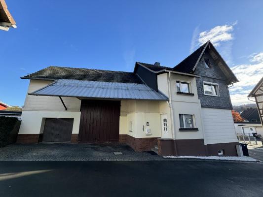 Duitsland ~ Hessen ~ Hessisches Bergland - Woonhuis