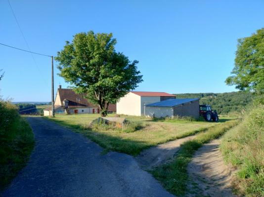 Frankrijk ~ Bourgogne ~ 71 - Sane-et-Loire - (Woon)boerderij