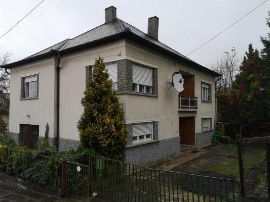 Hongarije ~ Eger-Tokaj (Noord) ~ Borsod-Abaj-Zempln - Meergezinswoning