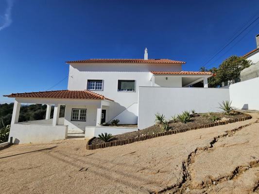 Portugal ~ Santarm ~ Tomar - Woonhuis
