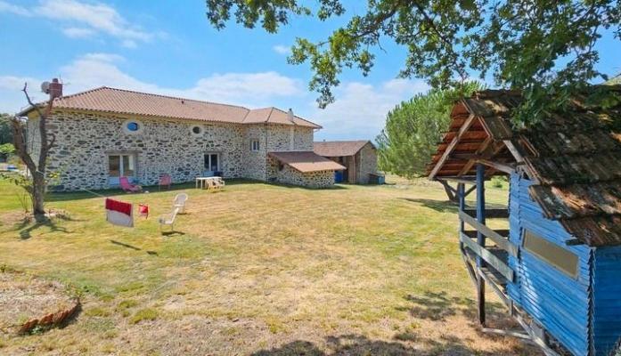 Frankrijk ~ Limousin ~ 87 - Haute-Vienne - Maison en pierre
