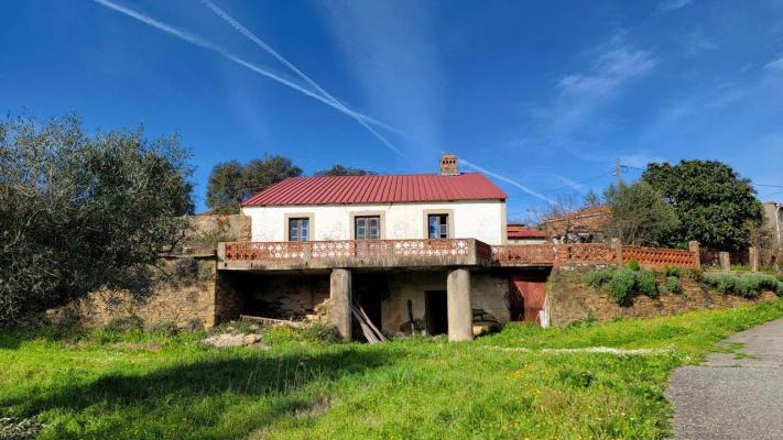 Portugal ~ Castelo Branco - Woonhuis