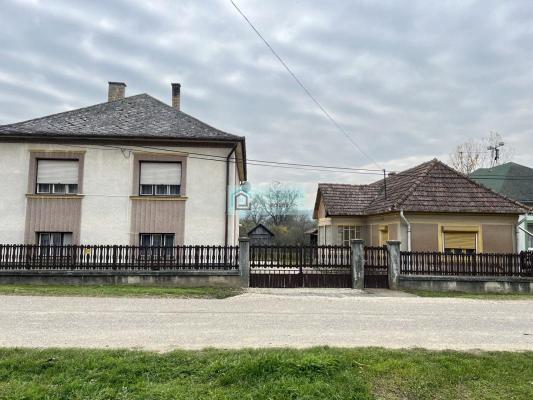 Hongarije ~ Eger-Tokaj (Noord) ~ Borsod-Abaj-Zempln - Woonhuis